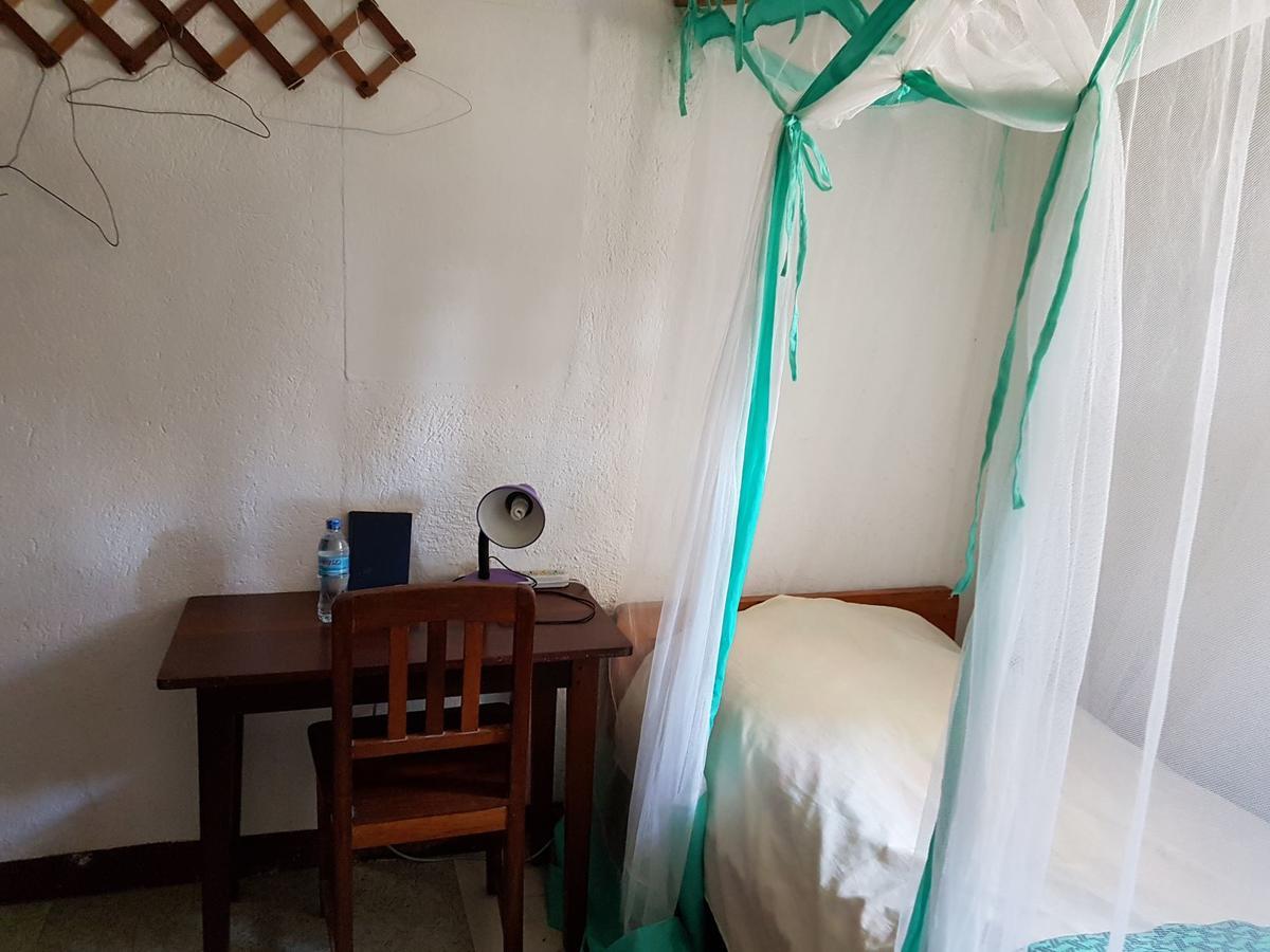 Karibuni Center 호텔 음베야 외부 사진